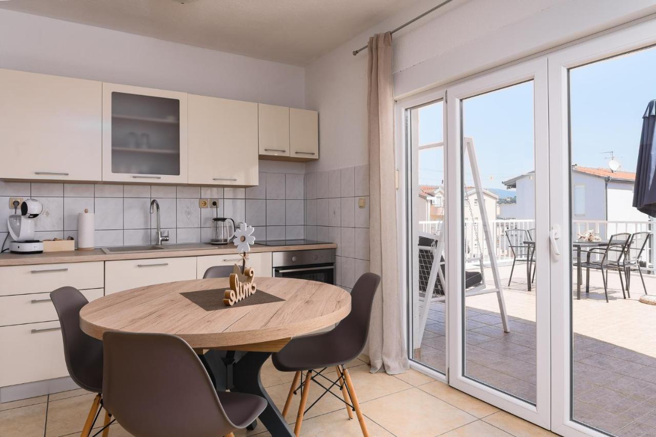 Apartment Planikovica 特罗吉尔 外观 照片