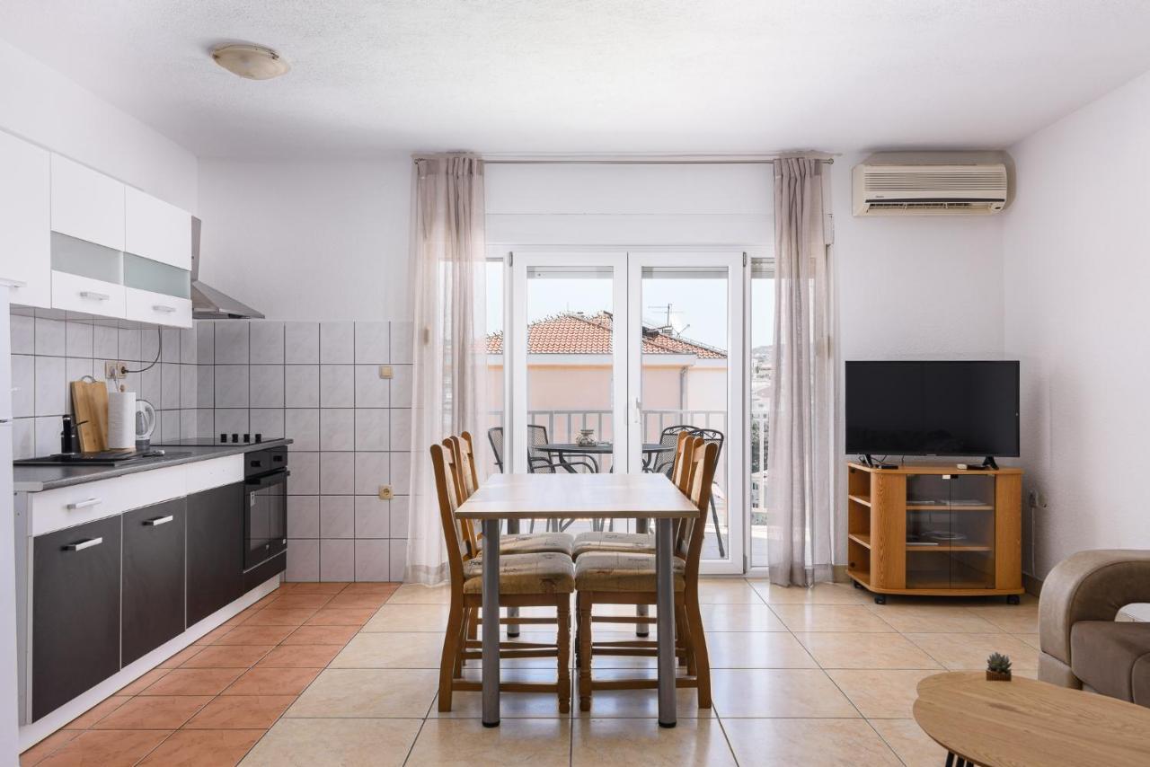 Apartment Planikovica 特罗吉尔 外观 照片