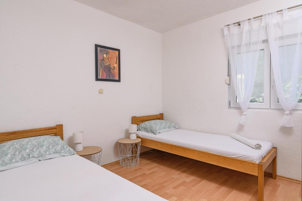 Apartment Planikovica 特罗吉尔 外观 照片