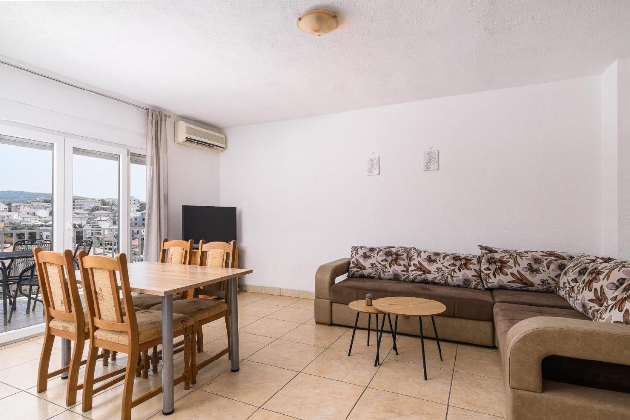 Apartment Planikovica 特罗吉尔 外观 照片